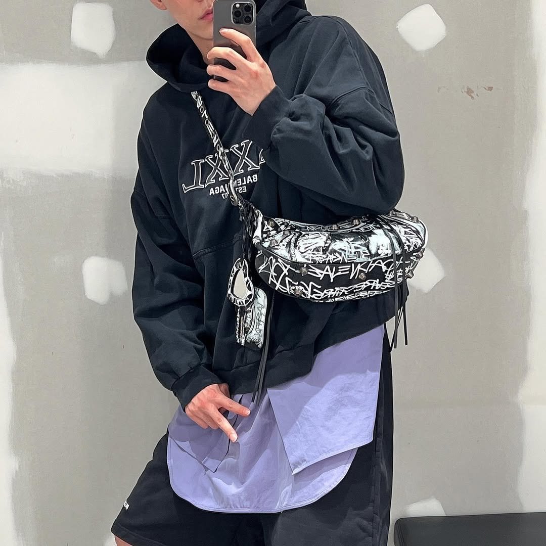 inyeonluvie's tweet photo. 𝐷ejé a mi esposito bonito solo para ver a mi mejor amiga en el #𝕝o͞s𝕥𓂀pαrad𝕚sǝ 🌴♡ y no me arrepiento de nada, solo de no haberle dado muchos besitos, pero es que 𝙺otokito me dió personalmente el #t𝕚cket𓋜ྀིུ𝕛αpan y no quería esperar.

𝚈ɑnn𝕚ǝ's mɑn ✽ ! #𝑙uc𝕚fǝr. https://t.co/JNU8vj8kEo