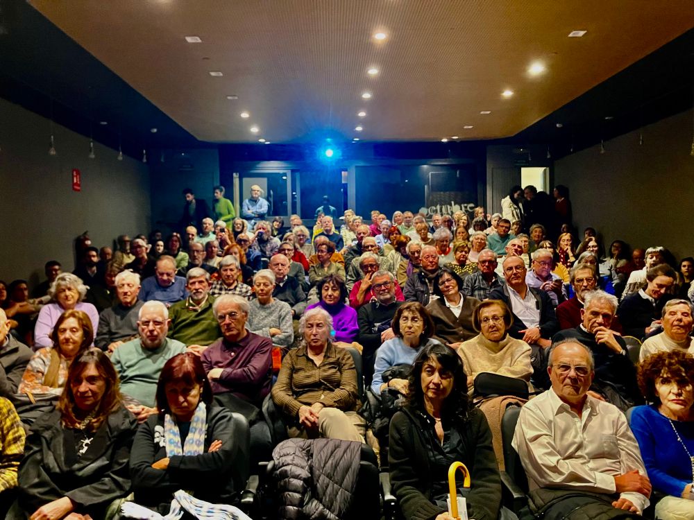 acdesa's tweet photo. Magnífica charla de Abel Novoa,organizada por el Grupo del Medicamento de la SoVaMFyC y ACDESA. Como es habitual por parte de Abel,compartió de forma  generosa y didáctica sus grandes conocimientos y  experiencias. ¡Un placer! Para repetir. https://t.co/gY3gCcNM2P