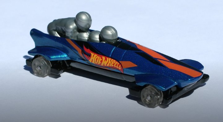 ホットウィールでも冬季オリンピック気分を味わいたいなら、
五輪競技の一種ボブスレーをモチーフにした「Ice Shredder」をホットウィールのコースで走らせましょう。
ただ、この車、最近ご無沙汰でないのが……
#ホットウィール
#ミラノコルティナオリンピック 
#ミラノコルティナ2026 
#ボブスレー