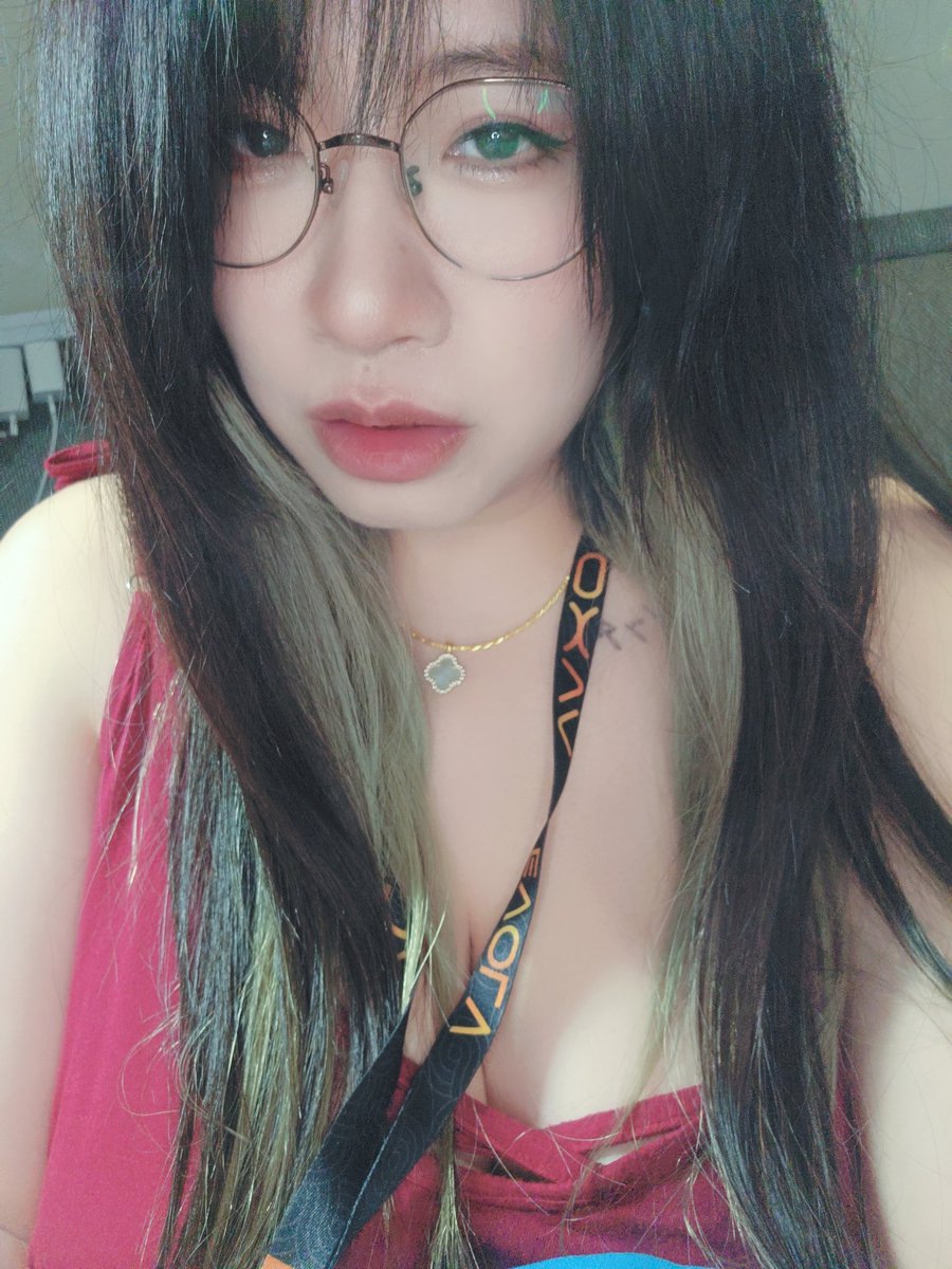 厭世疏離👅渾身帶刺⚔️不要靠近我 tweet media