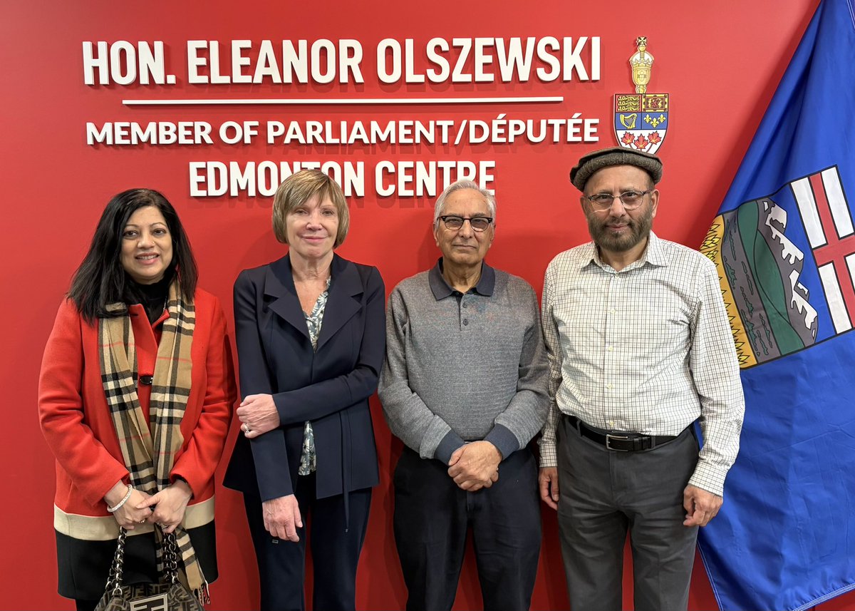 Thank you to Yasmeen, Maqbool, and Iqbal from the Edmonton Council of Muslim Communities (ECMC) for the discussion on Bill C-9 and the new Advisory Council on Rights, Equality, and Inclusion. 

Alongside ECMC’s and Muslims across #YEG’s leadership, together we can build towards
