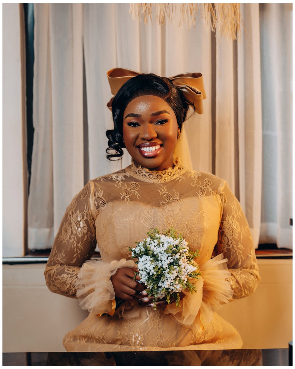 A beautiful bride photographed by me. 
Kindly help me retweet 👋
#weddingdress #weddingvibes #Nigerians