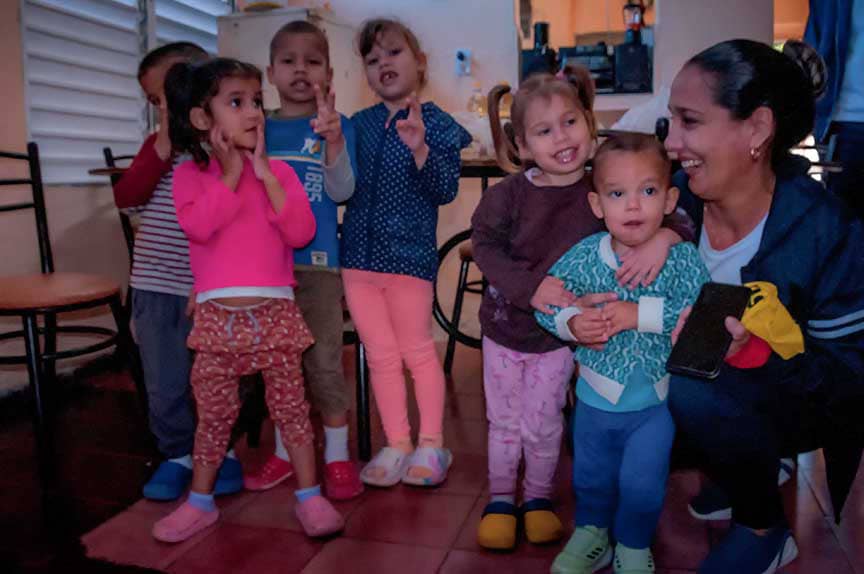 A pesar de la situación que enfrentamos por estos días una representación del Consejo de Dirección de <a href="/ETECSA_VC/">ETECSA_Villa Clara Comunica</a> realizamos la entrega del donativo de alimentos al Hogar No. 1 de niños sin amparo parental de Santa Clara, como muestra del compromiso social de todos los cuadros.