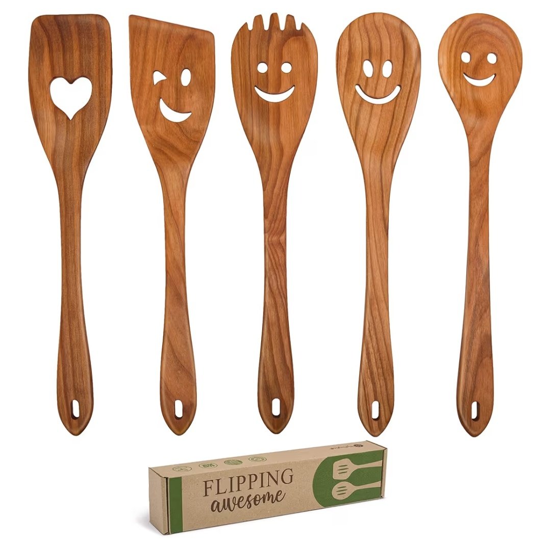 jcae2008's tweet image. Time to replace my wooden spoons. Thinking these would be perfect now that my teens help with the cooking. 😍
#Smiles