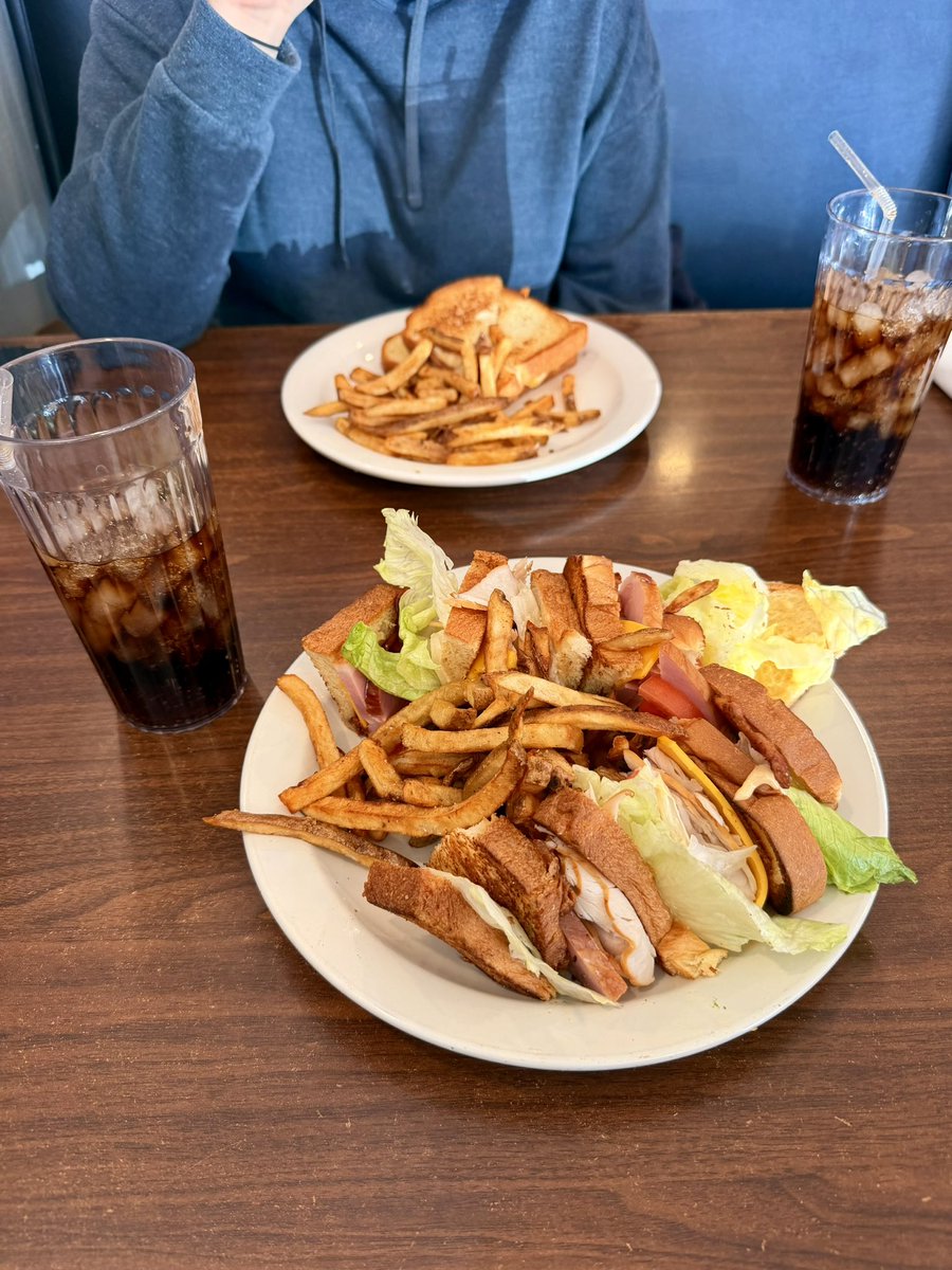 Max Evans tweet media