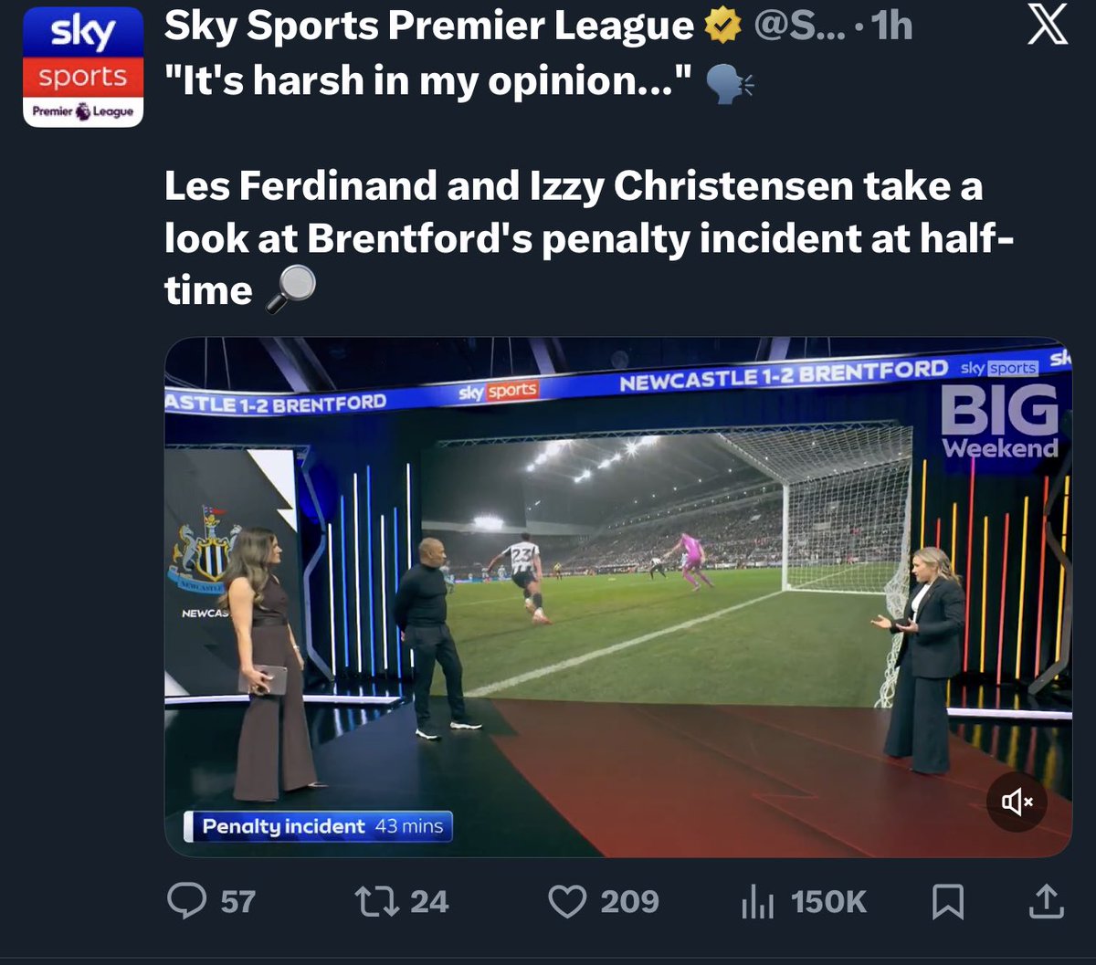 I have so much sympathy for referees ⁦<a href="/HACKETTREF/">KEITH HACKETT</a>⁩ ⁦<a href="/RefereeHalsey/">Mark Halsey</a>⁩ ⁦<a href="/MrChrisFoy/">Chris Foy</a>⁩ because imho (and what do I know..) this is one of e clearest penalties ever and exactly why penalties were introduced and yet on TV it’s “harsh”…