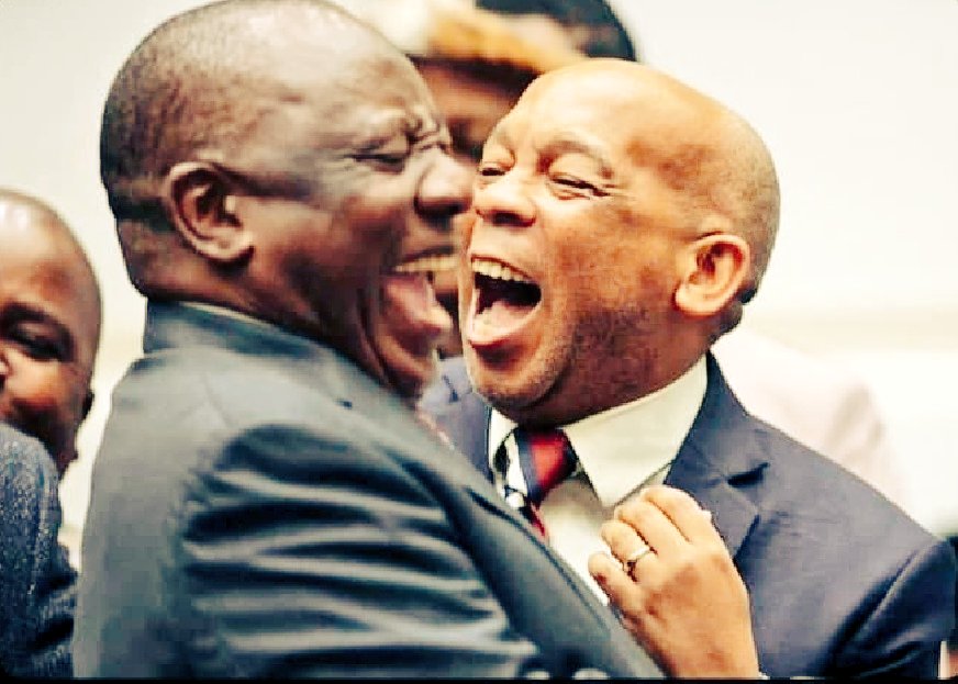 Wankwa_'s tweet photo. @ThabisoMishack @YQenge Like Chiefs did ka that Nedbank final yela lago ropa Pirates. https://t.co/xsipP60Ds1