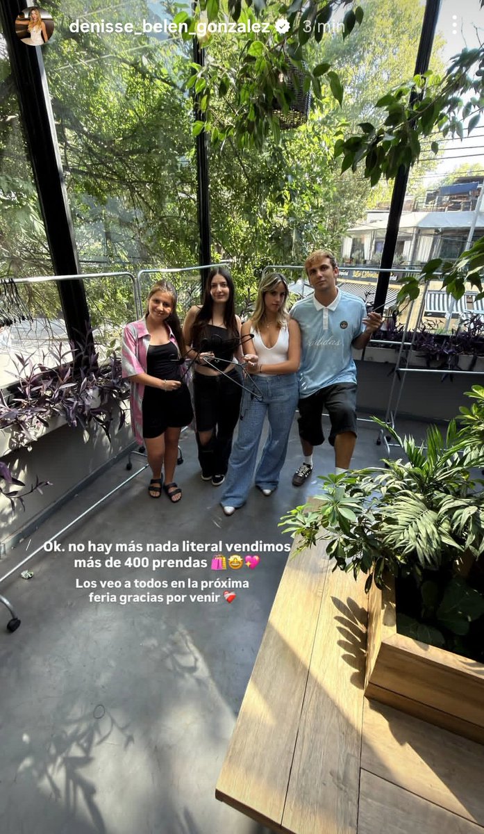 Cuando sos buena gente, y laburas bien, pasan cosas como lo de hoy 🤍 muy feliz por ellos.

Sold out para #FeriaByDenu