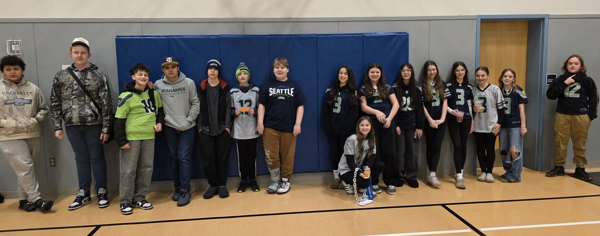 Ridgeline students prepare for the Superbowl by wearing Seahwks gear on Blue Friday! #GoHawks