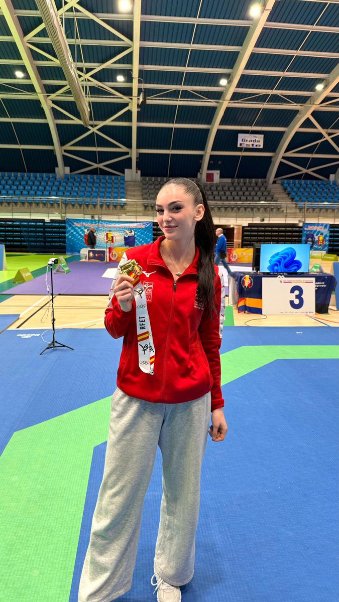 Laura Rodríguez ha ganado la medalla de oro en la categoría senior de -53 kilos del Campeonato de España de Taekwondo que se ha celebrado hoy en Torrevieja.
Es el 6º título absoluto consecutivo que logra la taekwondista de Moralzarzal y el 13º entre todas las categorías.