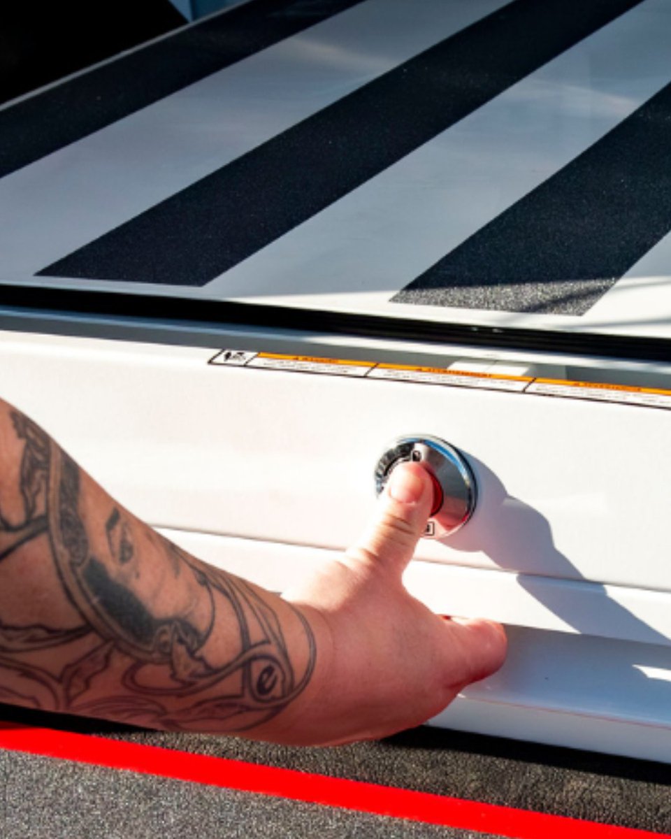 weather_guard's tweet image. One key. Better security. Less hassle. 🔐
Learn more: bit.ly/4rldHJV

#weatherGuard #onekey #toolbox #sercurity #truckbox #packrat #storage
