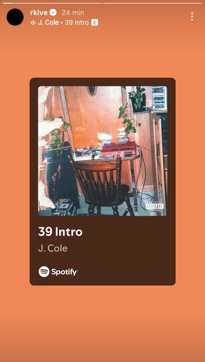 asmargensdohan's tweet image. 💿 O novo álbum do divo @JColeNC está entre nós e Joonie compartilhou nos stories as faixas "39 Intro" e "Only You (with Burna Boy)". 

Hobi (fã nº 1 de J. Cole, que colaborou em "on the street") também compartilhou a faixa-título, "The Fall-Off". 

Discão!

#ÀsMargensDoHan