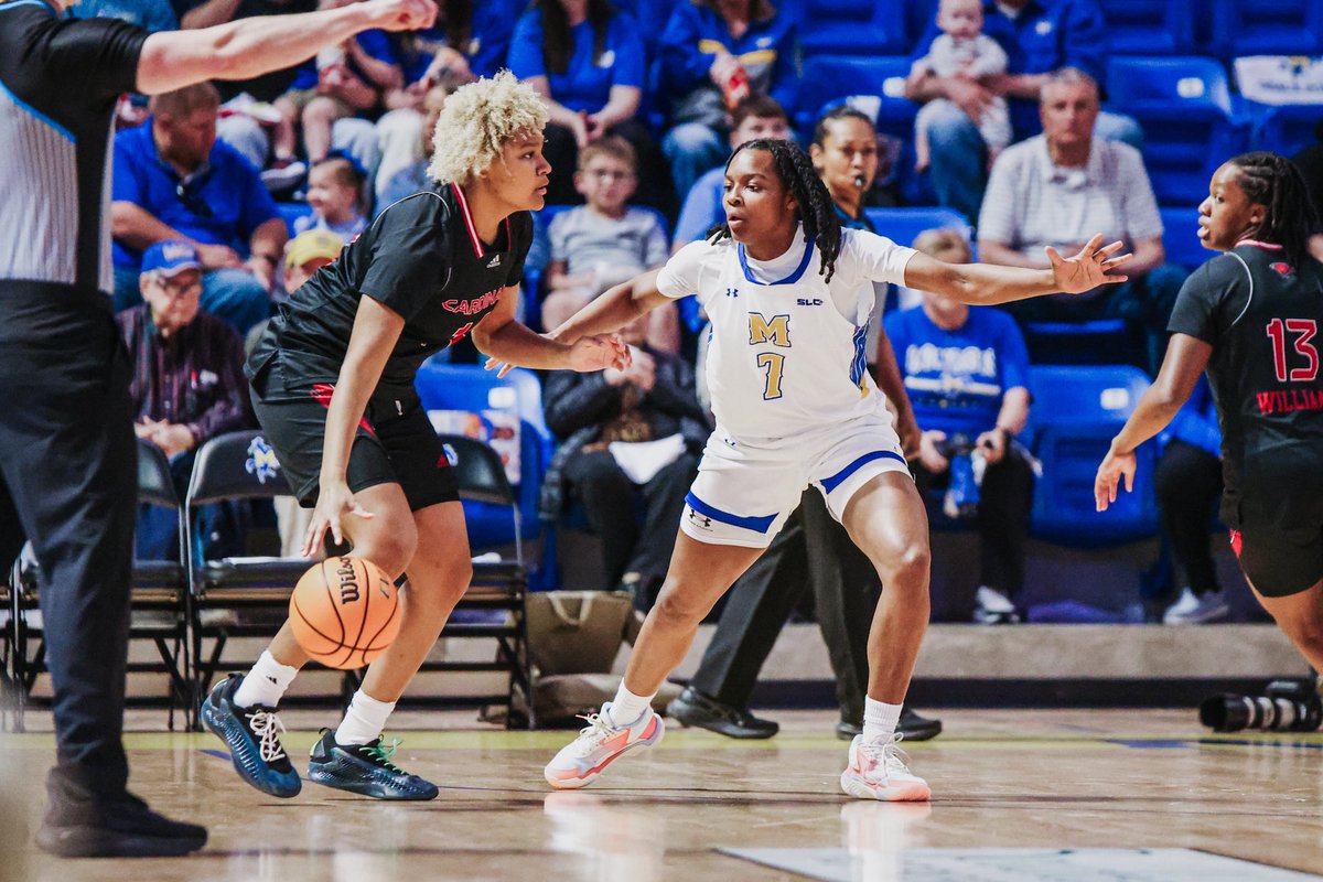McNeeseWBB's tweet photo. Halftime scenes📸

#GeauxPokes | #WeRunThisRodeo https://t.co/GT6G8XEUFe