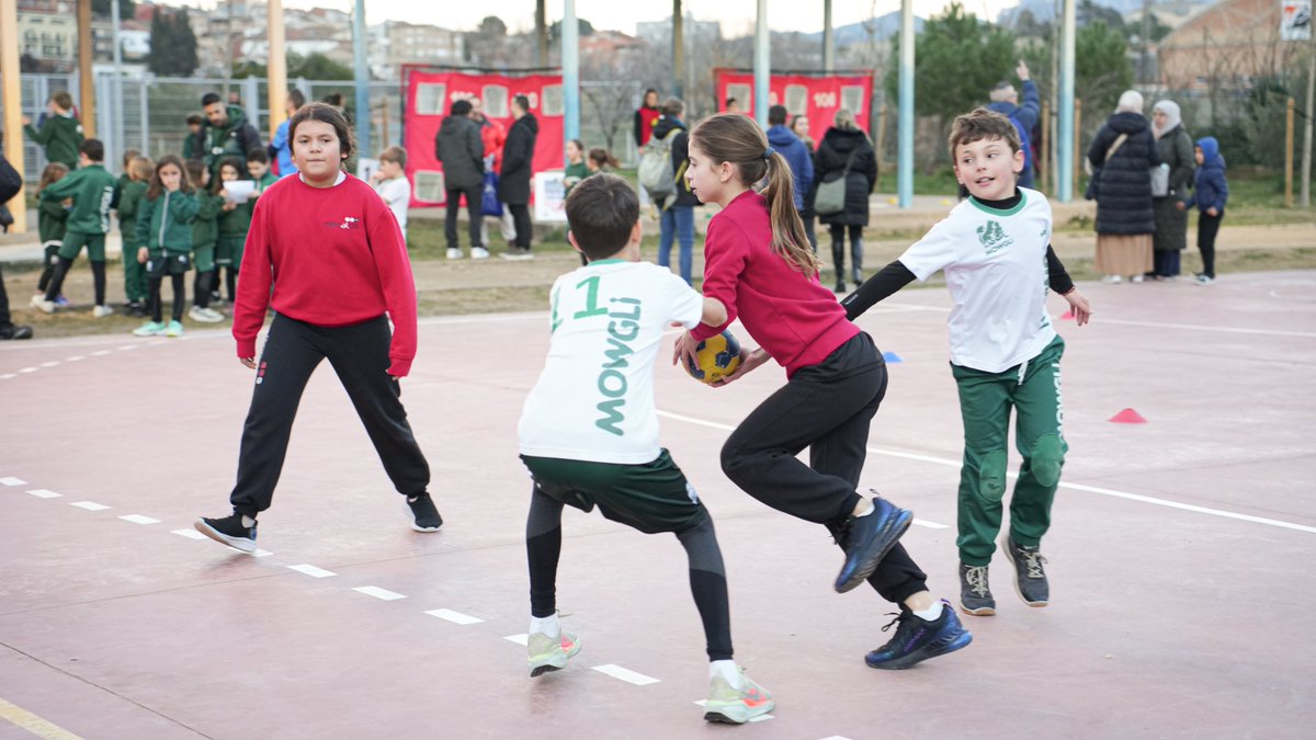🏅🏫 La 1a jornada dels #MundialsEscolars s’ha celebrat a l’Escola Gabriel Castellà d’Igualada amb una tarda plena d’esport, joc i somriures 😊

🗒️tuit.cat/kbjYj📸 tuit.cat/46jdg 🎥 tuit.cat/y865e 🗞️tuit.cat/J0Q6H