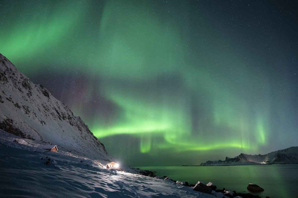 _Cryptit_'s tweet photo. @PerseusLeGrand Une nuit de rêve dans les lofoten https://t.co/5EO75N6JG3