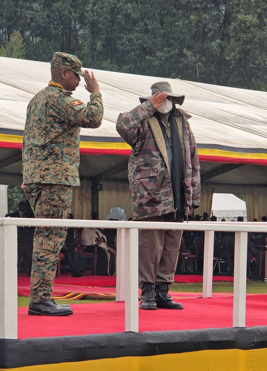 kabandamajwega's tweet image. With the wisdom of H.E. @KagutaMuseveni &amp;amp; the fearless commitment of Gen. @mkainerugaba, Uganda stands firm, proud, &amp;amp;destined for greater heights. Leadership, sacrifice, &amp;amp; patriotism in action.
Long Live Uganda! 🇺🇬✨
🇺🇬 #ForGodAndMyCountry #Patriotism  #UPDF  #VisionaryLeadership