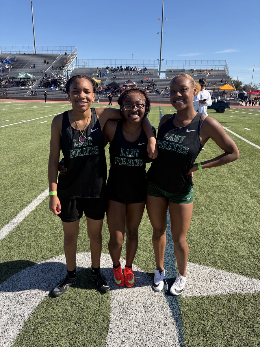 2 PRs and a 6th place finish for the JV Sprint squad 🤩 <a href="/PoteetTrack/">Mesq Poteet XC/TF</a>