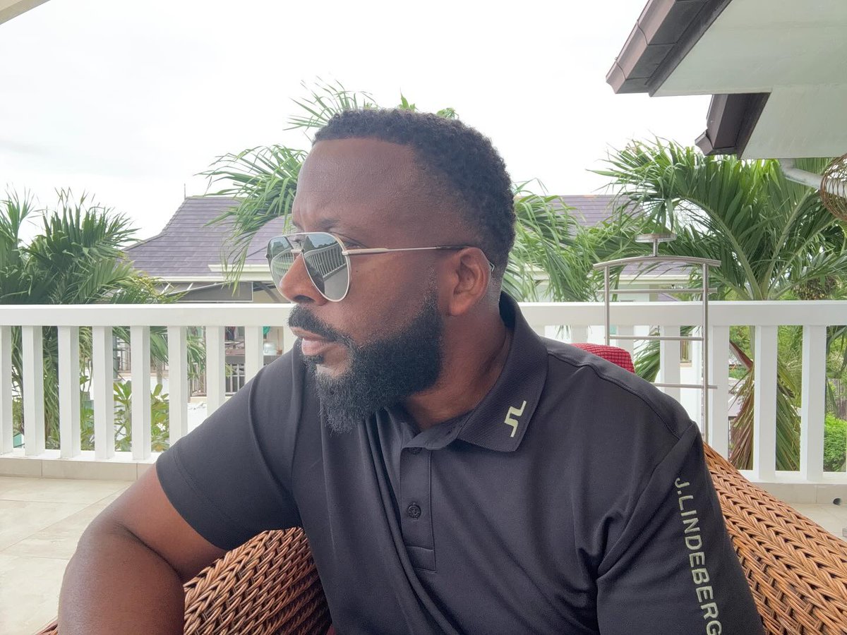 My Friends Are Better Than Yours: Kamal Nuru on Music, Master Barbering &amp; Traveling 50 Countries youtube.com/watch?v=EVqzKg…