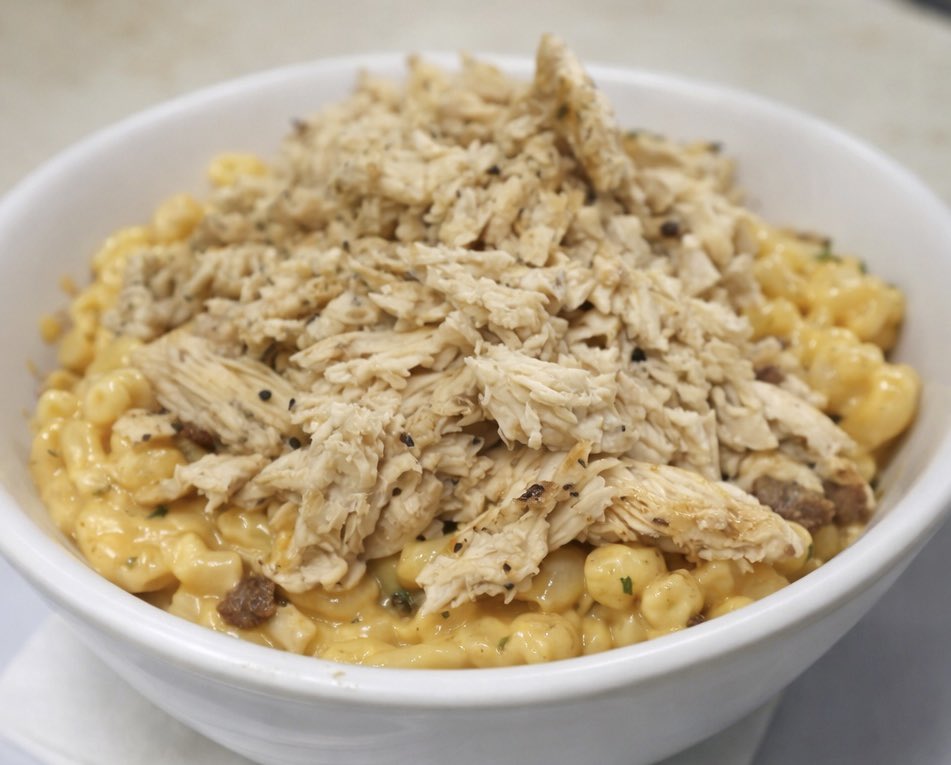 Hazys_Bar's tweet photo. You-Call-It Mac &amp; Cheese 🧀🔥
Start with our house mac &amp; cheese — then pick your player:

As-Is • Steak • Chicken • Chili

Finish it your way:
Cherry peppers • Bacon • Hot sauce drizzle

Comfort food. Your rules.
No wrong answers. https://t.co/Zd6E5wxg69