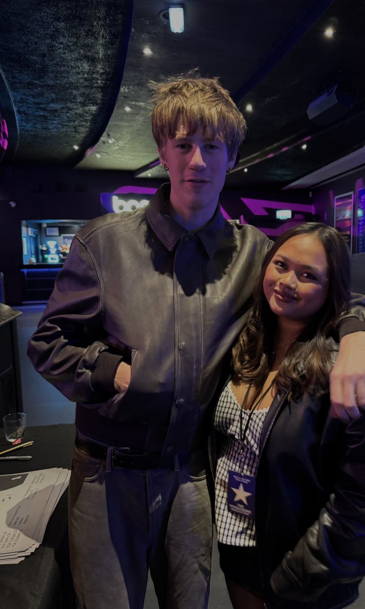 ke ౨ৎ on tour tweet media