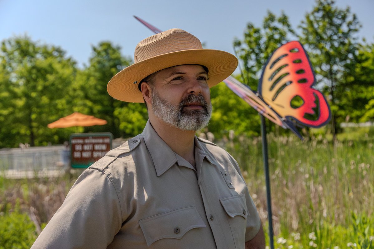 Help! Where are the best views? What’s the history of the area? What kind of plants will I see? Never fear: our website has the who, what, where, and WOW of the Indiana Dunes area.

indianadunes.com/blog/post/dune…