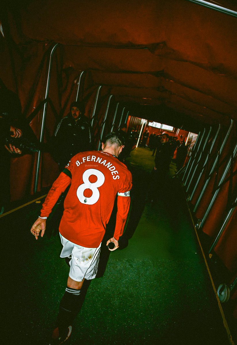 cold pics of Manchester United tweet media