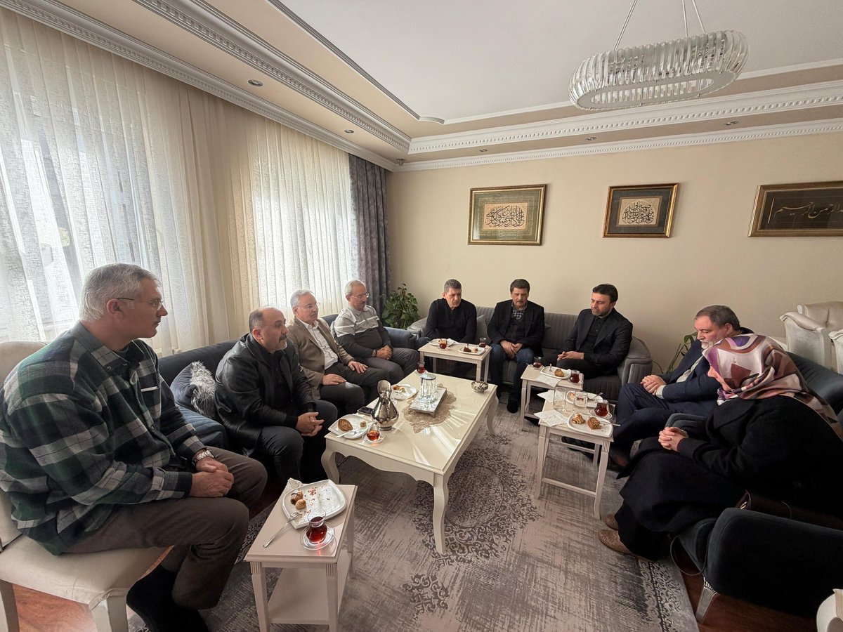 kemalcelik007's tweet photo. Kepez İlçe Gençlik Kollarımızdan Müşerref Nur Koşuk’un merhume anneannesi için taziye ziyaretinde bulunduk. 

Allah rahmet eylesin, mekanı cennet olsun. https://t.co/tQZBbbuPZf