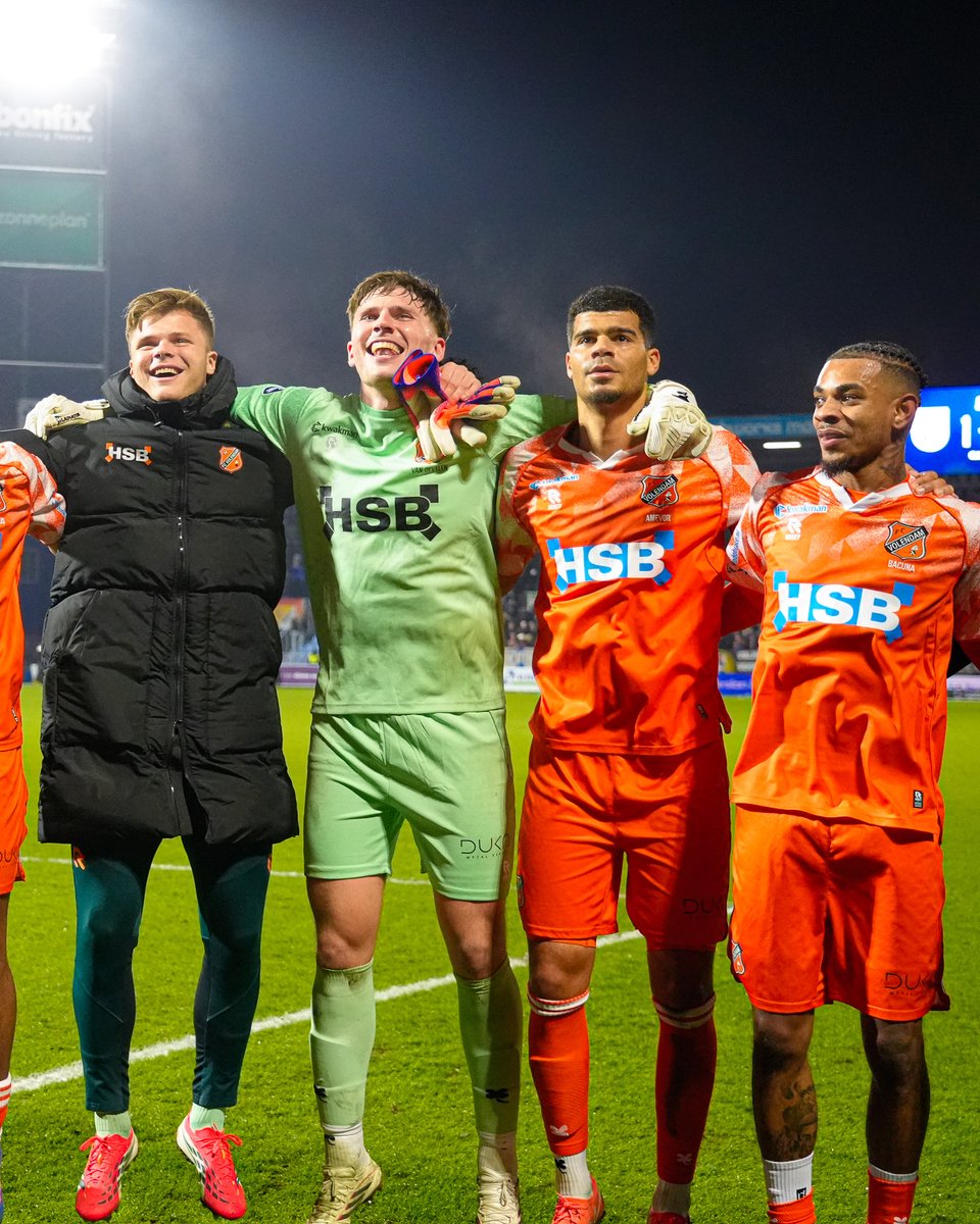fcvolendam's tweet photo. 🔵⚪ ✘ 🟠⚪
🥳 Een 𝑯𝑬𝑬𝑹𝑳𝑰𝑱𝑲 feestgedruis!
#PECVOL | #WêiBinneVòlledam https://t.co/nr941Xe4Fh