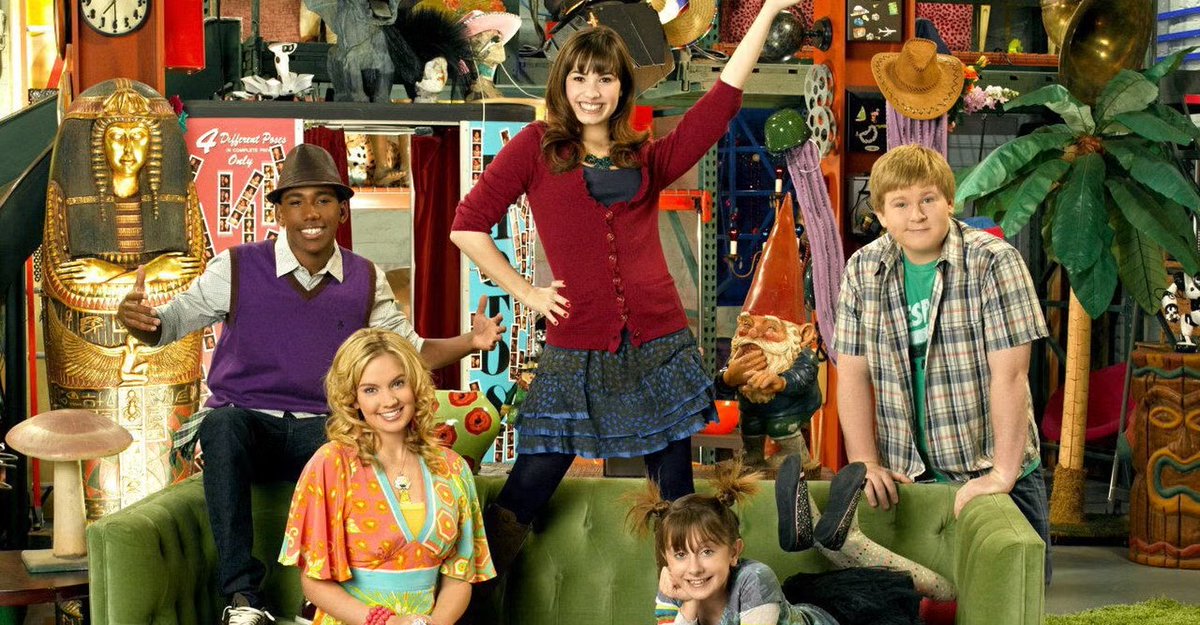 PopBase's tweet image. ‘Sonny With A Chance’ premiered 17 years ago today.