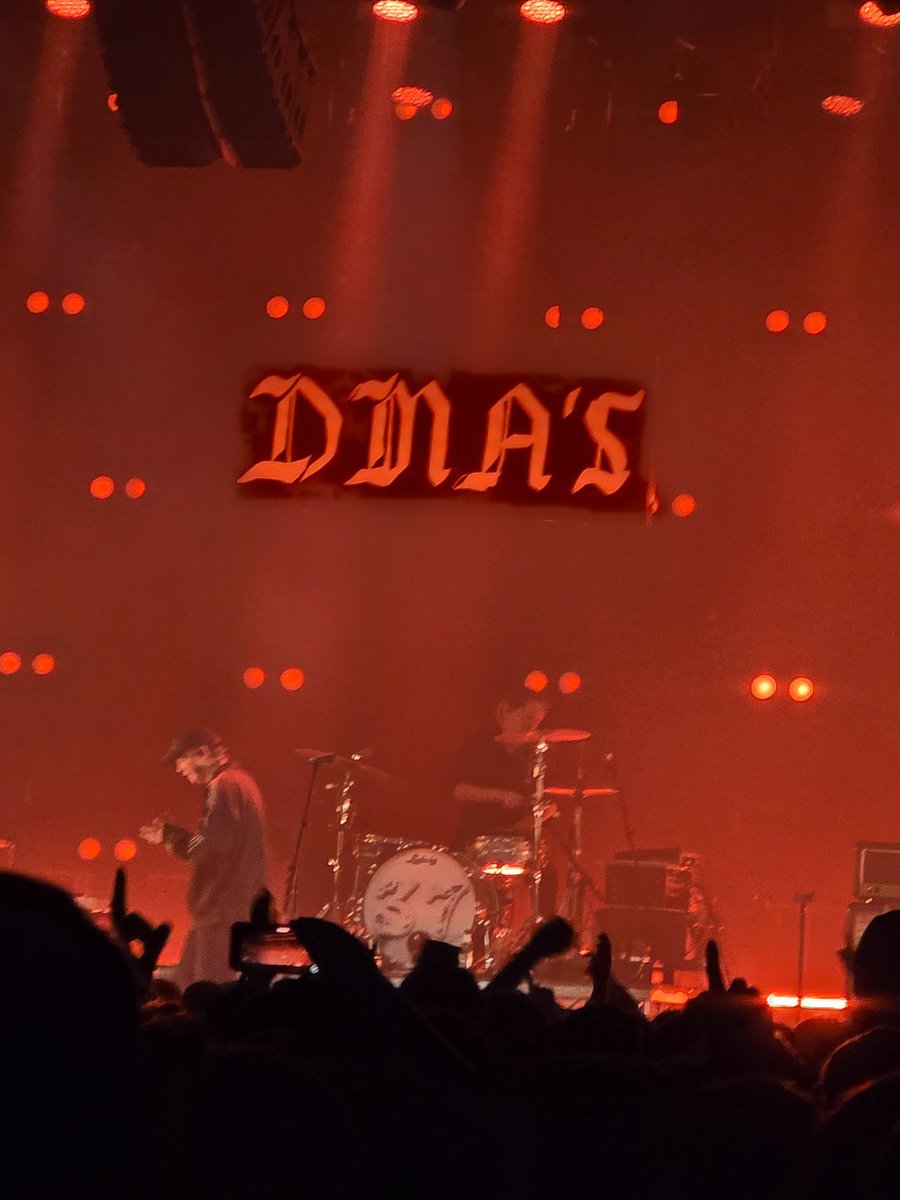 joeMCFCball's tweet photo. What a night, what a band 🪃 https://t.co/AYZNmSCZvu