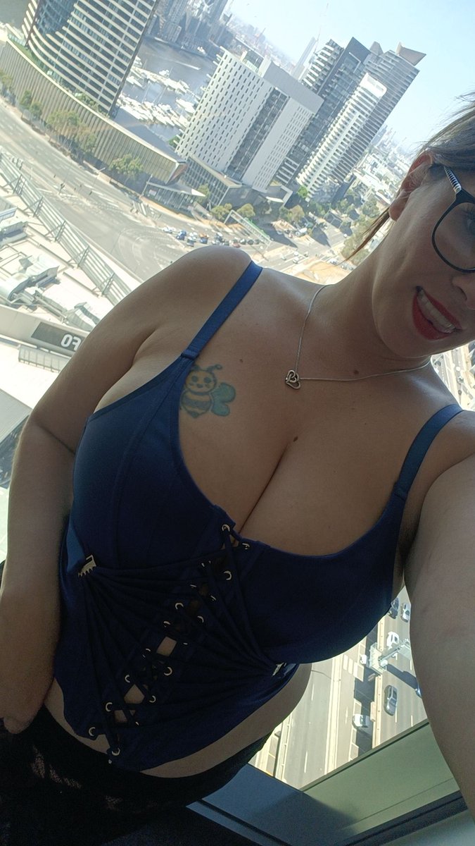 Kinkynurse_s tweet media