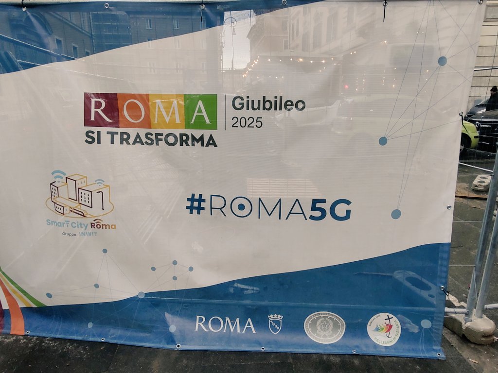 romajacks3's tweet photo. #ROMA5G https://t.co/X8ApcOdLC2