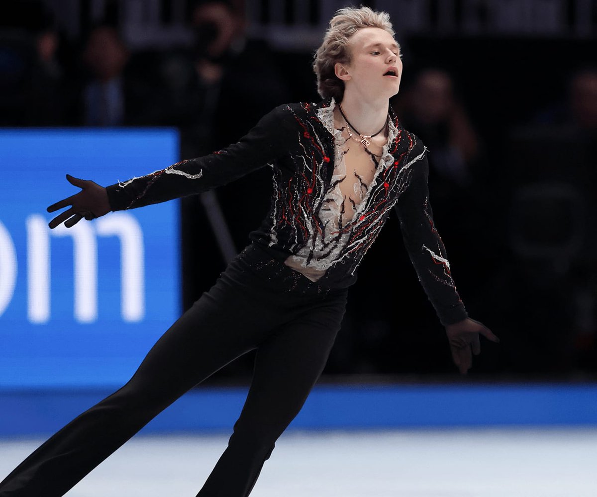 Loret💋 tweet media