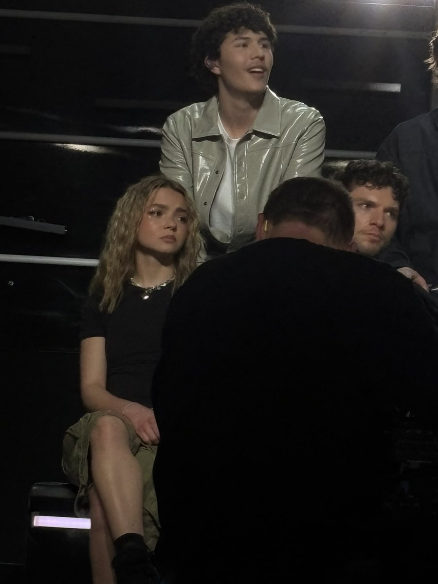 Eva 🤍 tweet media