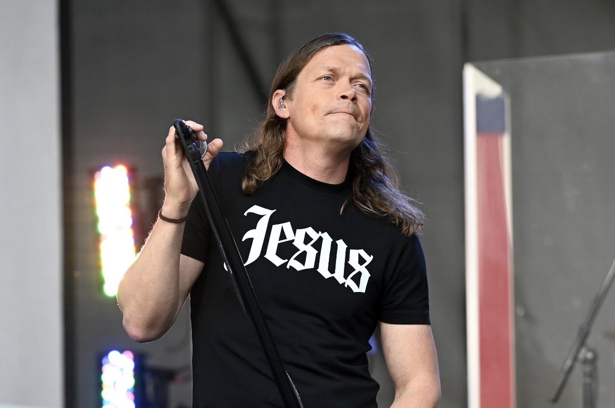 MissyMy56788778's tweet photo. @JETisGOD1 @greg_price11 I wouldn’t hate on anyone who dies. Period. It’s not normal. Ever hear him talk about his faith in Jesus? He did it a lot, even in the video on Instagram when he 1st publicly said he was diagnosed. #RIPBrad #3DoorsDown https://t.co/2KlMjTku9P