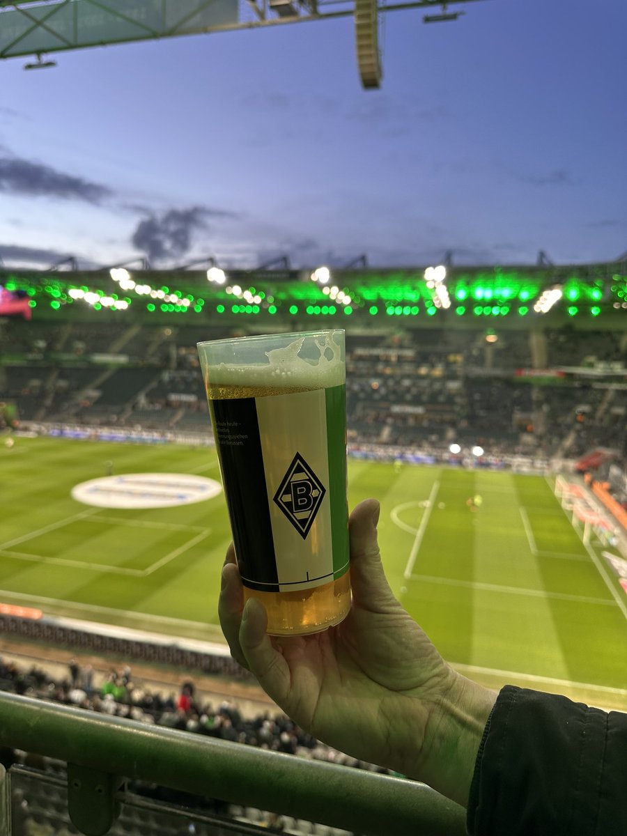patbeekmans's tweet photo. Borussia Mönchengladbach-Bayer Leverkusen #BORLEV https://t.co/dCdI9NhKkw