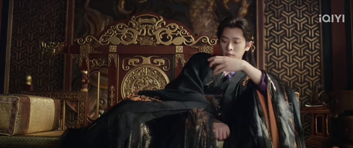 Vanilla_TEQROse's tweet image. ที่มาของคำว่าหล่อมาก หล่อจนจะบ้า หล่อจนอยากจะบวชให้ อีเต้คือไม่ได้แสดงละพี่อันนี้คือทรราชจิง ทรราชของแท้ ฮีนอนว่าราชการขนาดนี้แต่ยังมีอำนาจกับน่าเกรงขาม ทรงนี้ยอมแค่เธอส่วนพวกมึงเดี้ยวเจอกันมาก อยากกราบสัก3 รอบ อวยยศ 200 บรรทัดก็ไม่พอ #ทะลุมิติตะลุยวังหลวง