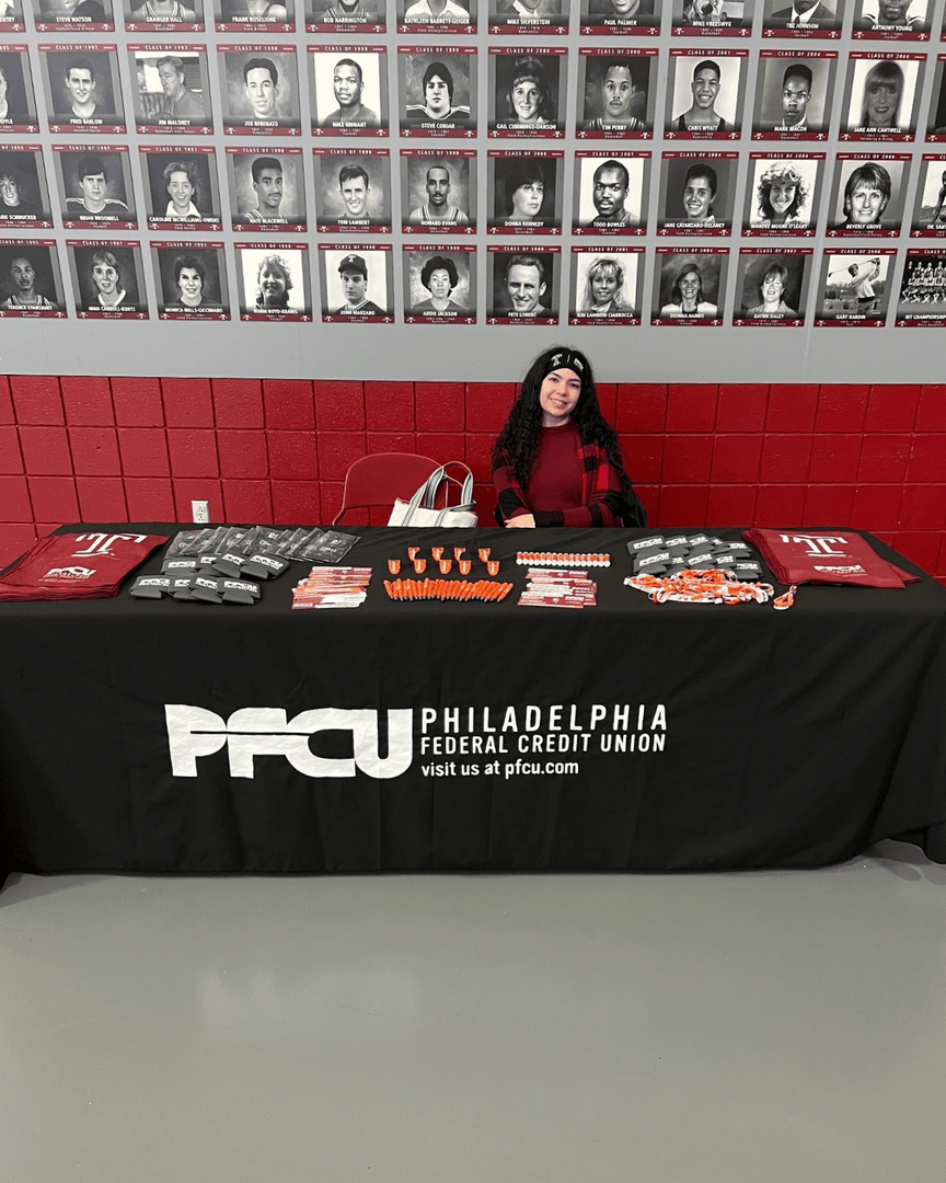 InsidePFCU's tweet image. Back in January, PFCU cheered on our local college basketball teams 🧡

We joined players, coaches, and our PFCU team for on-court presentations and shared giveaways with fans. It’s always a joy to support our members and community!

#TempleOwls #StJosephsHawks #PFCU