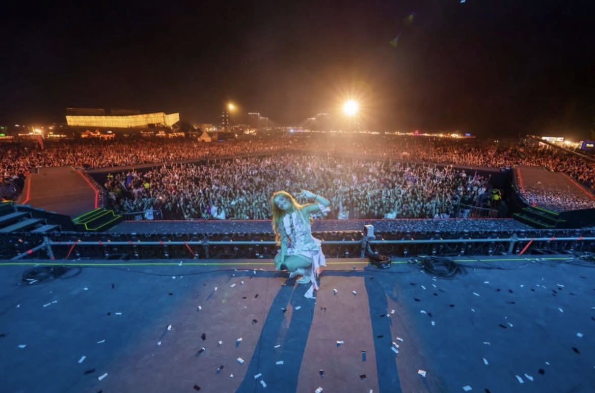 cerothread's tweet image. mira los que son estas fotos gritan popstar