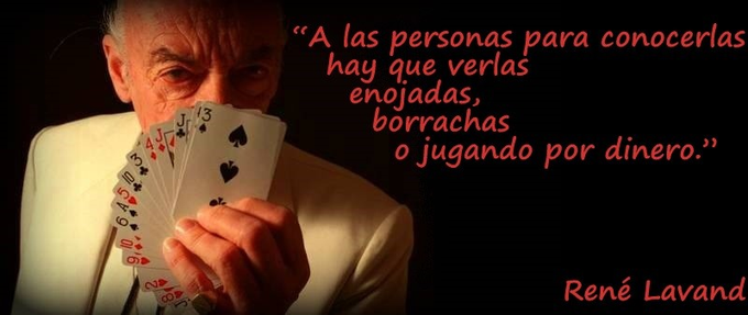 En su magia, tan estudiada y tan falsamente simple, abunda el amor por los detalles, y no son solo las citas a Borges o a Unamuno las que dignificaban sus trucos.
"No se puede hacer más lento”, susurraba en cada show, obrando milagros solo con una baraja.
#ReneLavand
7/2/2015 ♣️