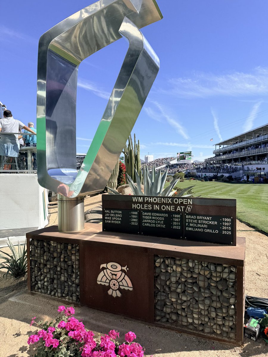 JBoyd024's tweet photo. Nothing in sports touches the energy at 16. Unreal day at the WM Open — vibes were off the charts ⛳🍻

#GreatestShowOnGrass #WMOpen #WasteManagementOpen #GolfLife #Scottsdale
#UpTheTunnel https://t.co/wOSQR7liEP