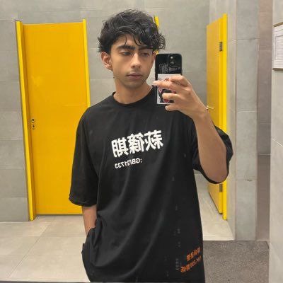 گُربه سیاه tweet media