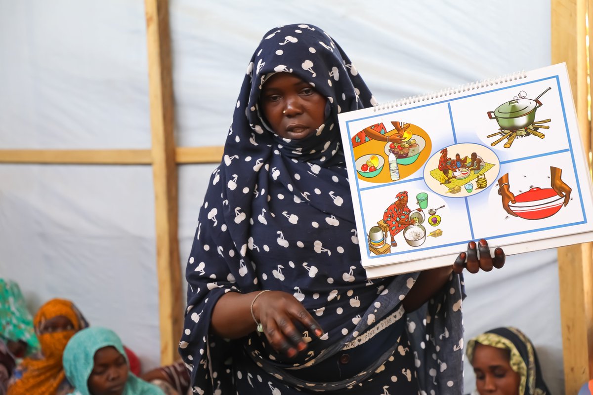 UNICEFChad's tweet image. In eastern Chad🇹🇩, women-led GASPA groups bring communities together to talk about nutrition, breastfeeding, hygiene, vaccination, education &amp;amp; share practical experiences that help families stay healthier &amp;amp; prevent #child #malnutrition.

@UNICEFgermany @unicef_es @SwissDevCoop