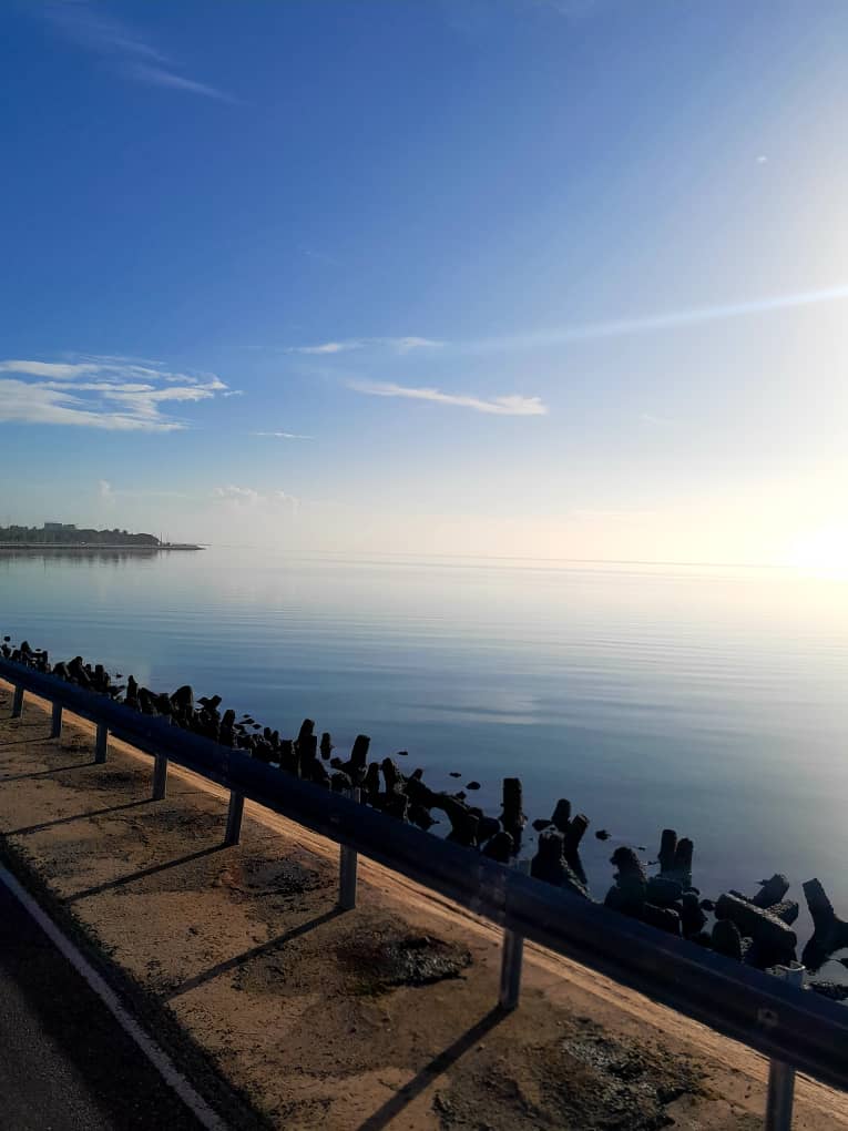 Cuando el sol vuelve a salir en #Varadero, la belleza renace y nos recuerda que cada día trae nuevas esperanzas.☀️🌊
Ven y vive la experiencia turística que este Destino te ofrece.😍
#CubaLovers #SomosTurismo