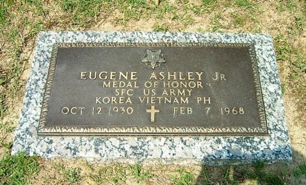 op_hawkeye's tweet photo. 2.7.1968 ~ SFC Eugene Ashley, Jr 🇺🇸

#OpHawkeyeRemembers #EugeneAshley #5thSFG #MedalofHonor #CMOH #PurpleHeart #DeOppressoLiber #eugeneashleyhighschool #supportourSOFcommunity #Operation_Hawkeye

🔗 https://t.co/ragEIveLXm
🎥 https://t.co/wur2vaxhDx
📜 https://t.co/q84QYeXwUj
📜 https://t.co/8S1VS9ZcwZ
📜 https://t.co/ea2evsZ4GO
📜 https://t.co/ZQMbxmkiYj