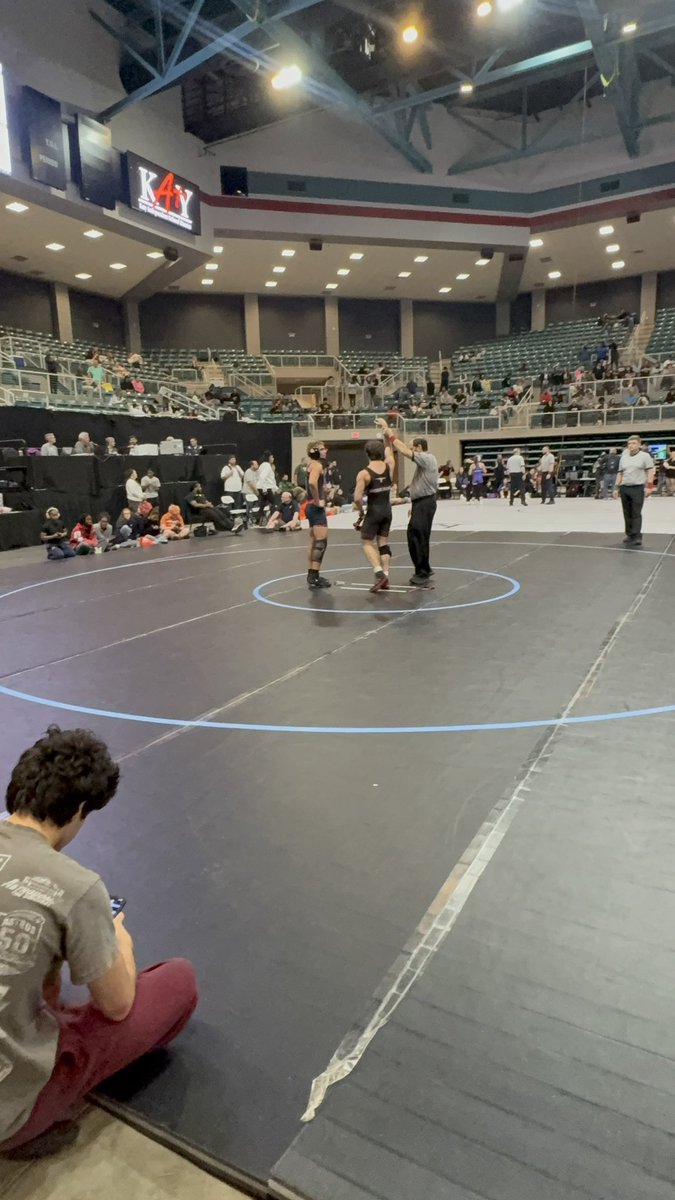 Coach Alicia Dutch tweet media