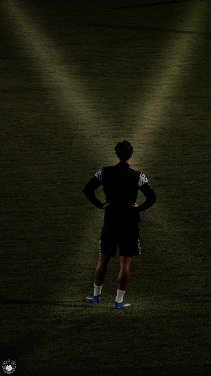 NOVAIS_WORLD's tweet photo. جواو نيفيز من تدريبات اليوم 📸🥶

#الجبلين | #دوري_يلو | #الى_روشن | #الجبلين_البكيرية | #FDL | #فارس_الشمال https://t.co/ntyifoZrg9