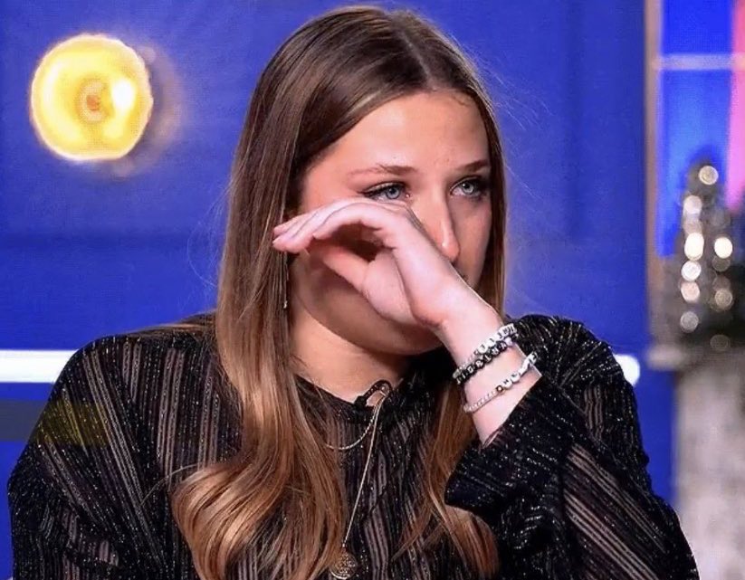 ohmyghostface's tweet photo. elles viennent de sauver ce début de prime catastrophique c’était magnifique #StarAcademy https://t.co/8srQhliW3U