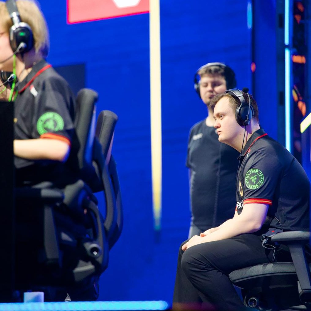 MOUZ tweet media