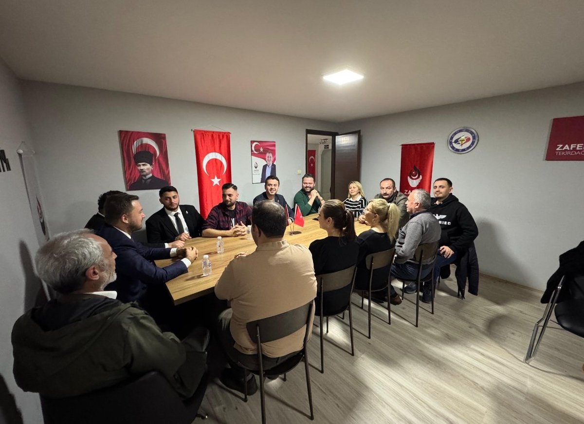 zaferpartisi59's tweet photo. Zafer Partisi Tekirdağ İl Başkanlığı olarak; yerel meselelerden saha çalışmalarımıza, sosyal medya faaliyetlerimizden ülke gündemine kadar tüm başlıkları kapsamlı şekilde değerlendirdiğimiz toplantımızı gerçekleştirdik.

Bu şehir sahipsiz değil, bu millet yalnız değil!
Türk milletinin hakkını savunmaya, Tekirdağ’da Zafer’i büyütmeye devam edeceğiz.
Ne mutlu Türk’üm diyene! 🇹🇷